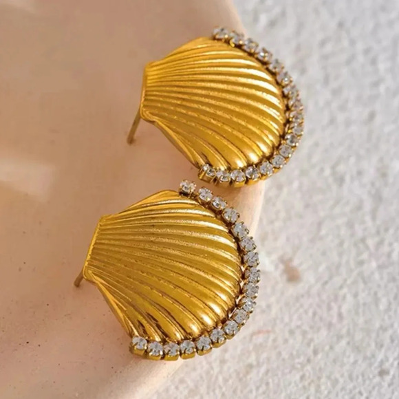 Seashell 18K Gold Stainless Steel Waterproof Crystal Earrings - Picture 4 of 13